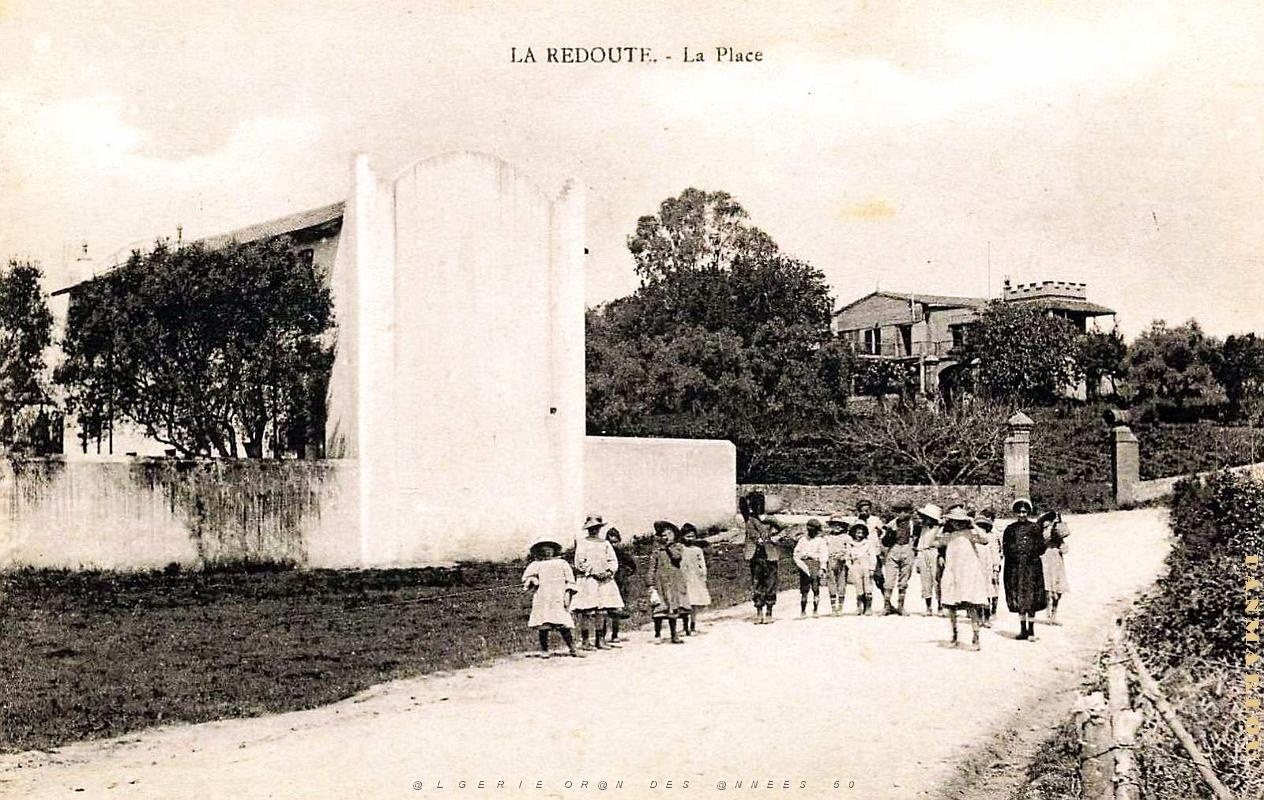 2435- La Redoute - Place.jpg